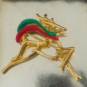 Dane-craft Vintage holiday reindeer from1980s
Signed Danecraft Brooch
2"x2.5"